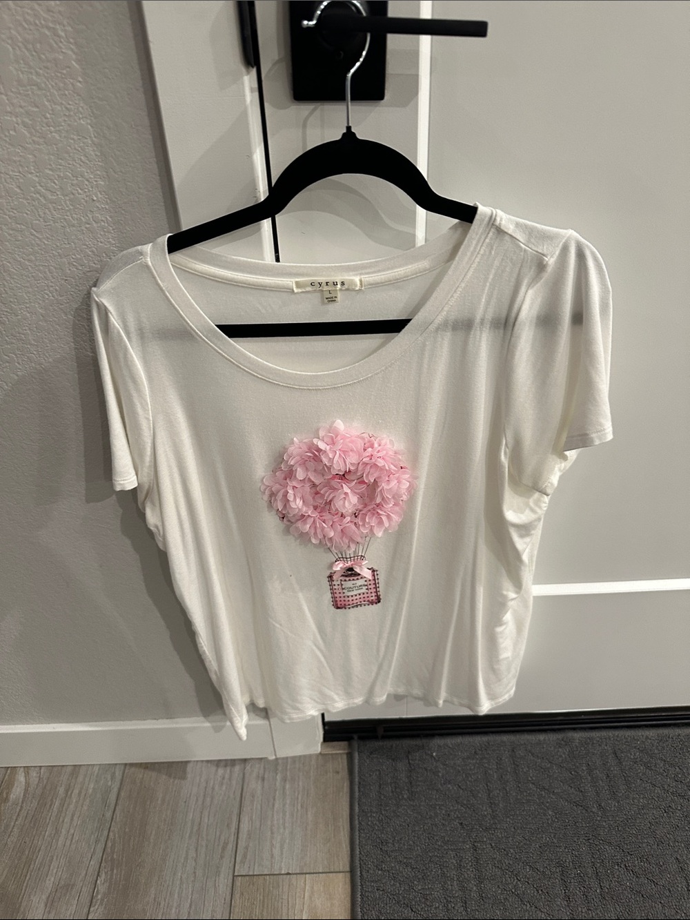 Cyrus White Short-Sleeve Tee with Pink Floral Balloon